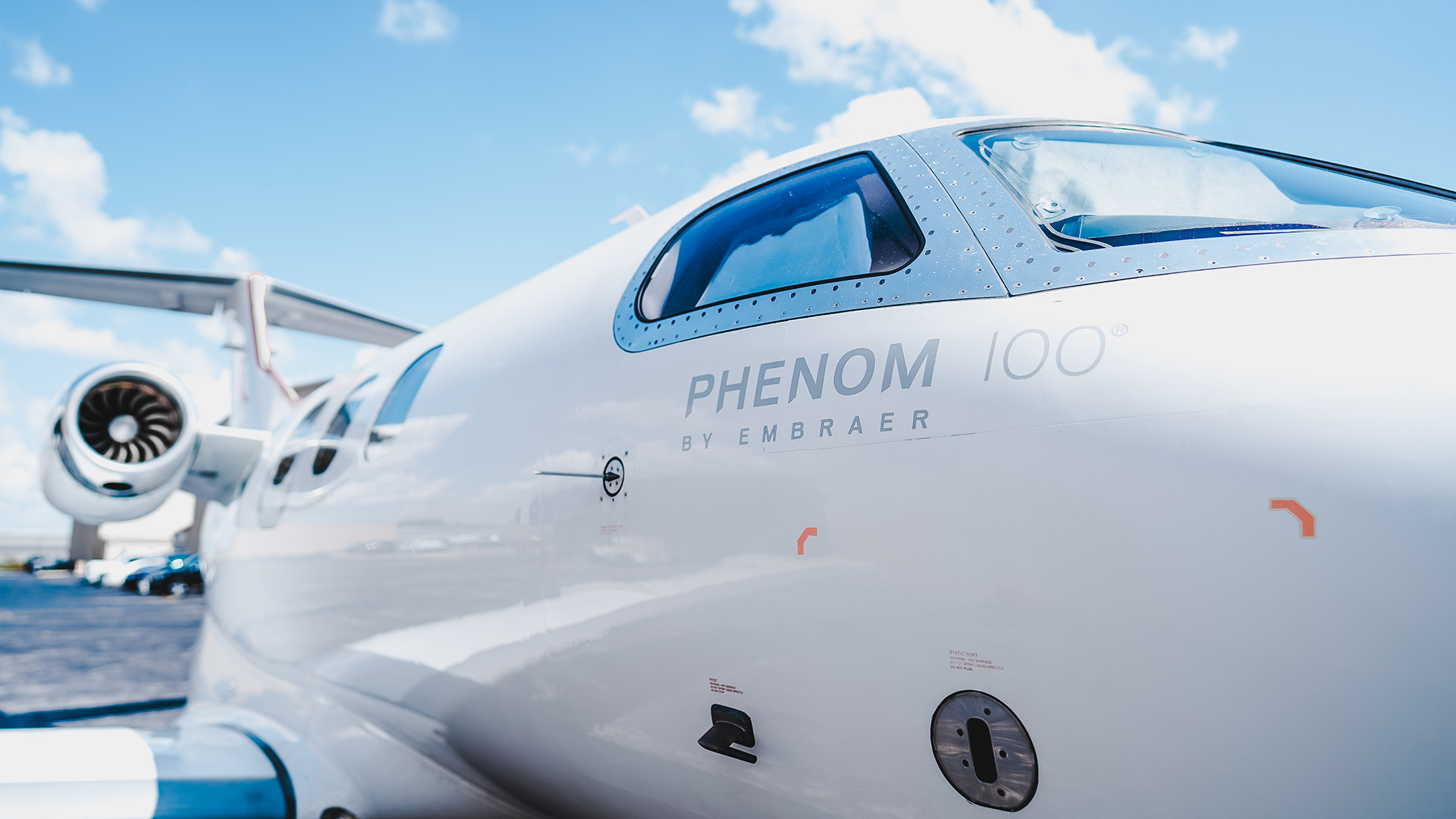 phenom-landing-gear2.jpg